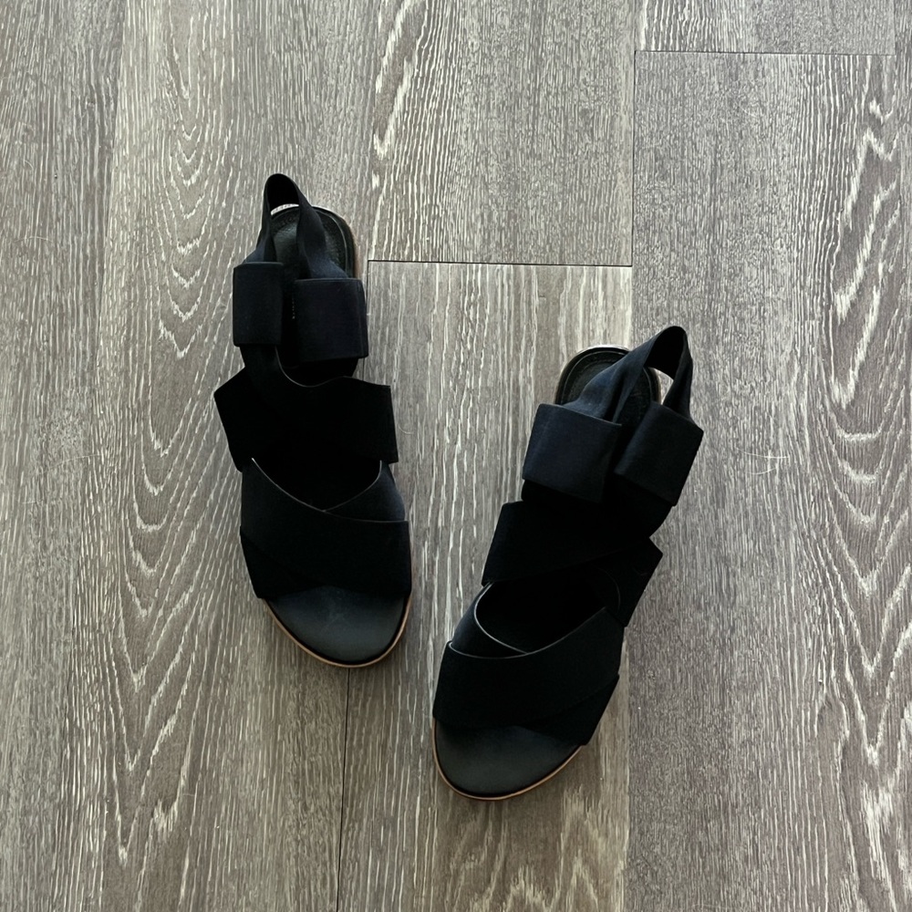 Kelsi Dagger Black Strappy Sandals - Picture 2 of 5